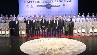 Ahlaklı nesiller yetiştirmeliyiz