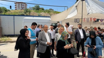 DEVA Partililer Büyükçekmece pazarında bir dokundu bin ah işitti!