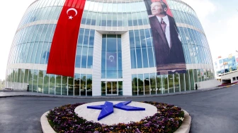 Küçükçekmece Belediyesi Sanatçılara Kapılarını Açıyor: "Sanata Destek Çağrısı Başladı!"