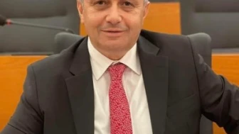 Togay Çoban: “Reklamını Yaptığınız Üst Geçitler Var, Bakımsız Bıraktığınız Mezarlıklar da Var”