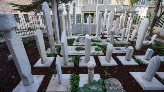 Fatih tarihe sahip çıkıyor