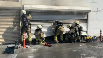 Avcılar'da depo olarak kullanılan garajda yangın