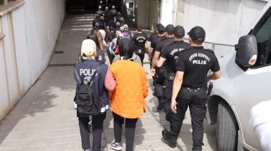 FETÖ'cülere darbe