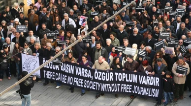 Kalemimizi savunuyoruz