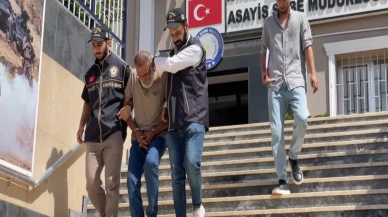 Galata Köprüsü'nde kumar oynatan şüpheli yakalandı