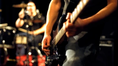 Rock grubu üyeleri dine hakaret iddiasıyla tutuklandı