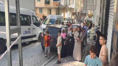 Servis minibüsü anne ile bebeğine çarptı: Bebek hayatını kaybetti!