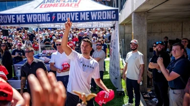 ABD gündemine bomba gibi düştü: Trump yanlısı Charlie Kirk öldürüldü
