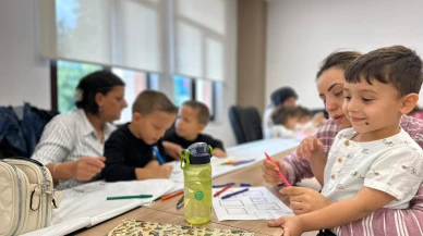 Esenyurt'ta ebeveynlere sanat eğitimi veriliyor