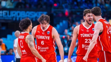 12 Dev Adam EuroBasket'te dünya ikincisi oldu!
