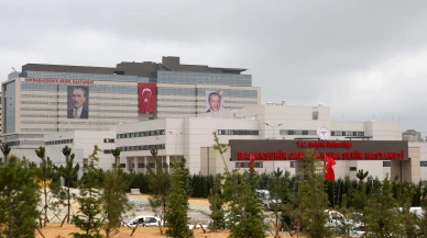 Bugün git 2028'de gel!