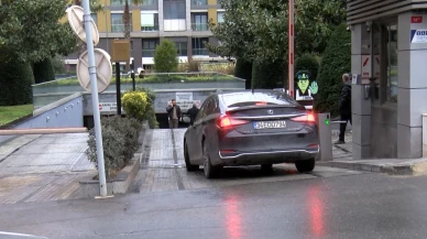 Bakırköy'de sitenin otoparkında 2 araçtan çuvallardaki 30 milyon dolar çalındı iddiası