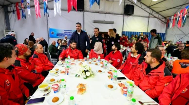 Kahramanlar iftar sofrasında buluştu