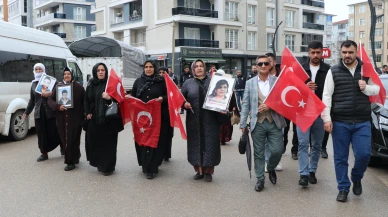 Evlat nöbetindeki anne: Ceza yok, gelin teslim olun