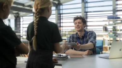 Pozitif Teknoloji gitgide büyüyor