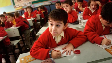 Türkiye'de eğitime zarar veriliyor