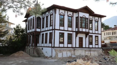 Tarihi okulların akıbeti belirsiz
