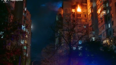 Zelenskiy: Rusya gece boyunca 140'ı 'Şahed' tipi olmak üzere 210 İHA ile saldırdı