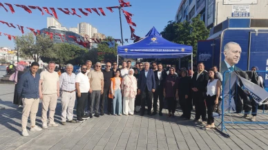 AK Parti Esenyurt’tan Cumhuriyet Meydanı’nda Aşure İkramı