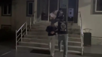 Arnavutköy'de aracı ateşe veren 2 şüpheli yakalandı