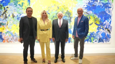 Lucien Arkas asıl iki büyük haberi Vasarely Tablosu önünde patlattı
