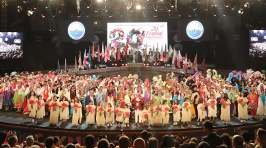 İki yüzlü ayna: bir festival, bir başkan, bir ülke