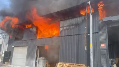 Beylikdüzü'nde fabrikada yangın!