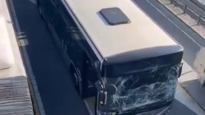 Sefaköy'de metrobüs kazası!