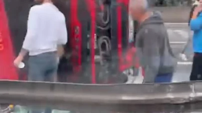 Büyükçekmece'de tır devrildi!