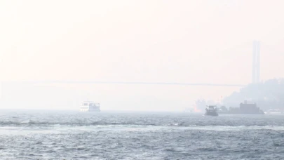 İstanbul Boğazı sise büründü