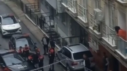 Küçükçekmece’de tartıştığı komşusunun evini kurşunladı