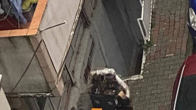 Küçükçekmece'de kaçak tütüncüler yakalandı
