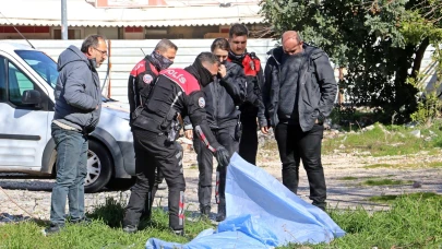 Esenyurt'ta boş arazide ceset bulundu