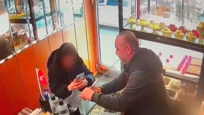 Sevgilisi üzülmesin diye altın tacı çaldı!