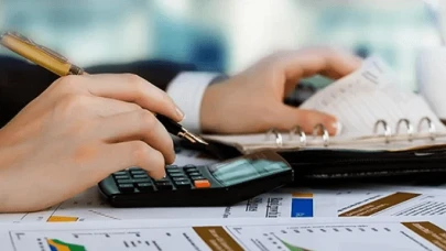 İBB'ye yönelik 'Yolsuzluk' soruşturması kapsamında 14 kişiye ait 12 şirkete el konuldu