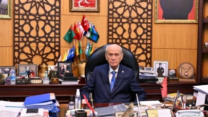 2 ay sonra Bahçeli’nin makamından ilk fotoğraf geldi.