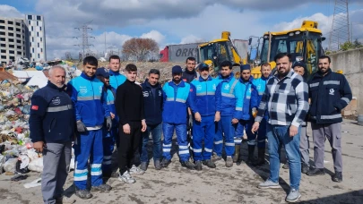 10 ton çöp içinde 100 bin lira aradılar