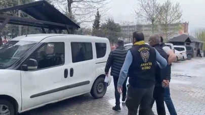 Esenyurt'ta vahşet! 16 yaşındaki kızının gözü önünde eşini öldürdü!