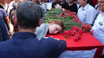 Zeyrek son yolculuğuna uğurlandı.. Gözyaşları sel oldu
