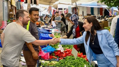 Özlem Vural Gürzel, mahalle ziyaretlerini sürdürüyor