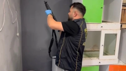 Kümesten el bombası çıktı
