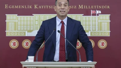 Başarır'dan Gürsel Tekin'e: AKP'nin maşası olma!