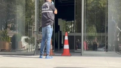 Boşanma aşamasında olduğu eşini tüfekle yaraladı