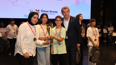 Zeytinburnu Belediyesi'nde ödül töreni