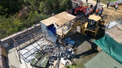 Ömerli'de kaçak yapılar kaldırıldı