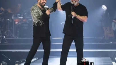 Cem Yılmaz tiye aldı: "Saatleri bile yaşlı, ööyk!"