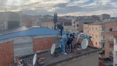 Esenler'de aranan şüpheli kaçmaya çalışırken çatıda yakalandı