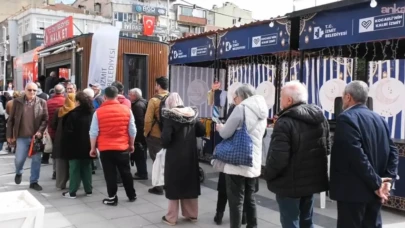 Vatandaş ucuz et kuyruğunda