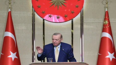 Hezeyanlara gülüp geçtik