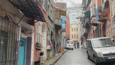Beyoğlu'nda 6 aylık bebek öldü; anne ve bakıcı tutuklandı